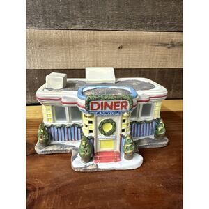 Retro Ville Pop's Diner Santa's Workbench Village Pops Diner 2005 In Box